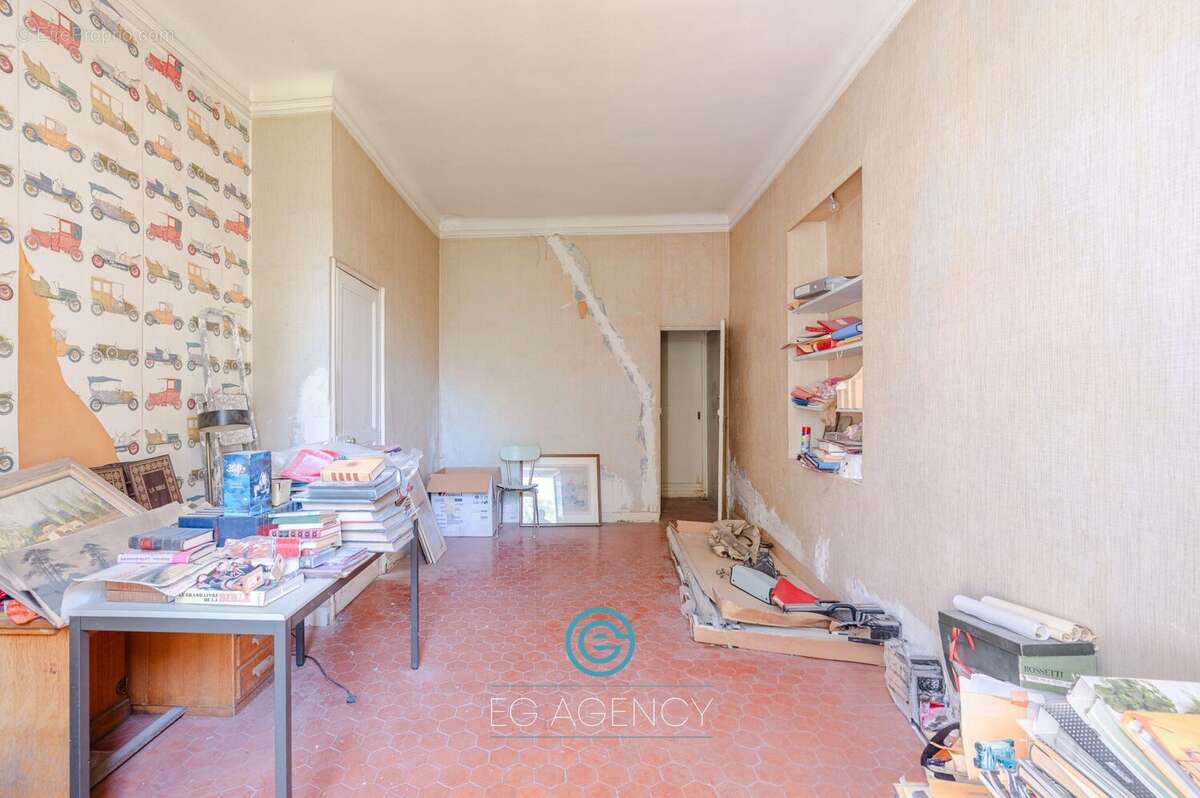 Maison 280 m² à Marseille-12e  - photo 9