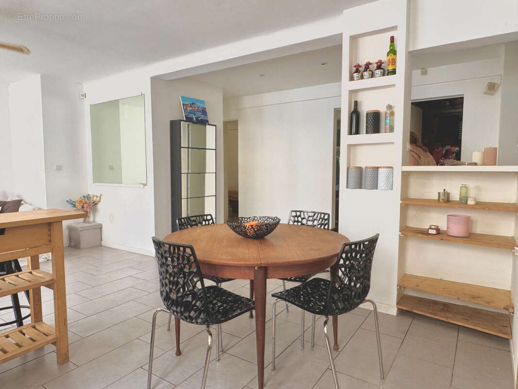 Appartement à MARSEILLE-8E