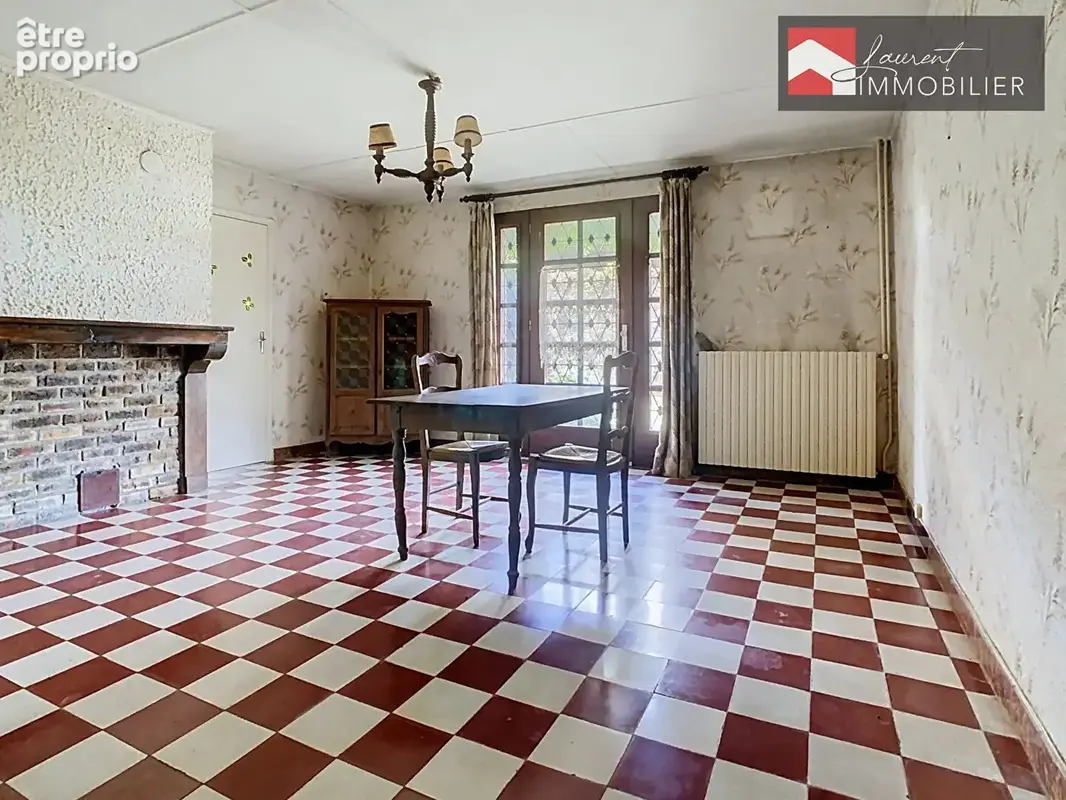 FRONTENARD à Vendre - ensemble immobilier avec 3 Hectares de terres agricoles, bâtiment d'exploitation et deux habitations. - photo 15