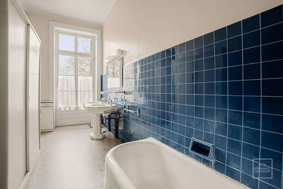 Appartement à LYON-6E