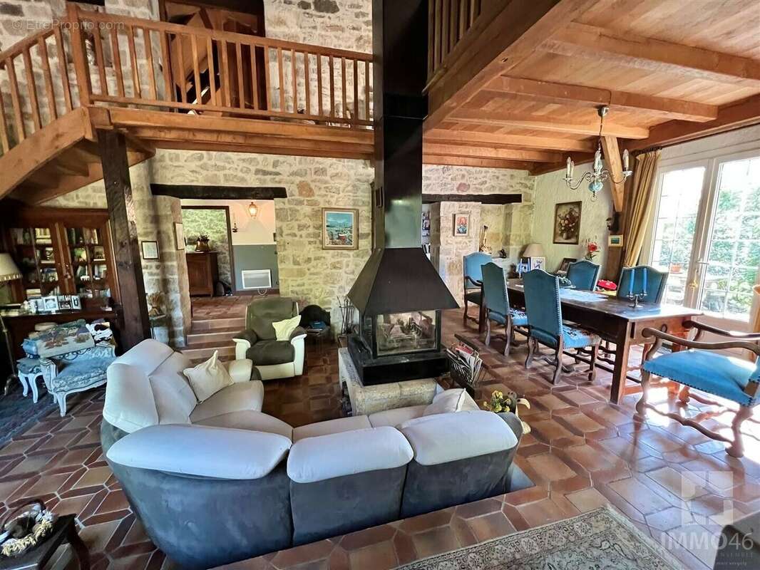 Maison à CAHORS