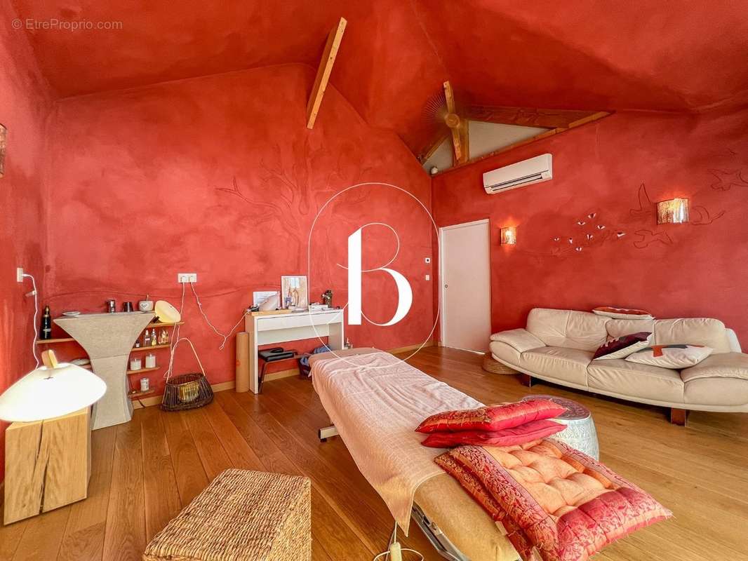 Maison à VALLON-PONT-D'ARC