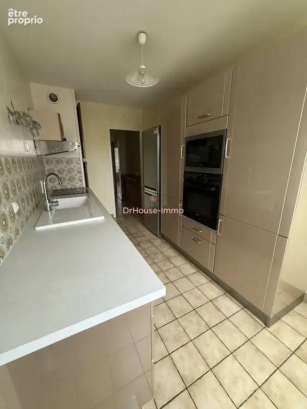Appartement 6 pièces 95 m² à vendre à Chateauroux (36000) - photo 6