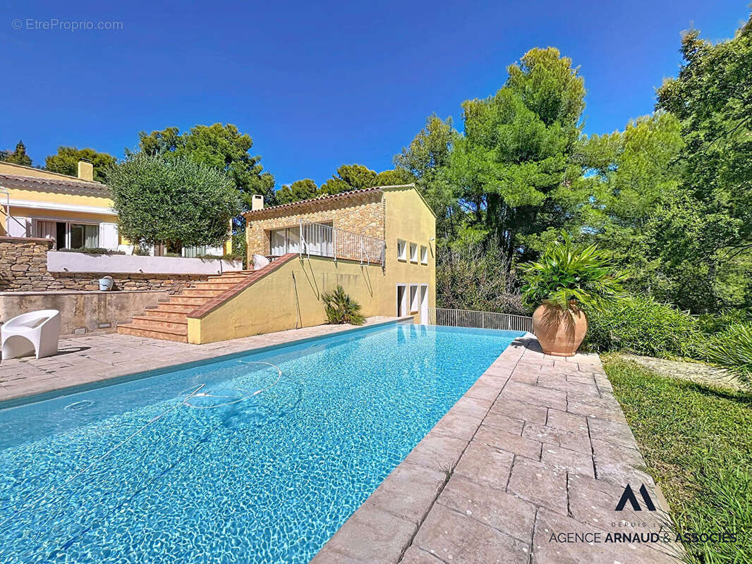 Magnifique maison (5 chambres) de plain-pied avec piscine - photo 4