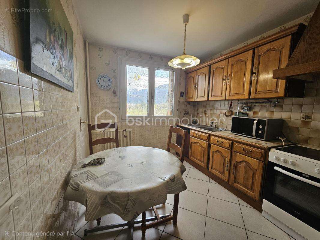 Appartement à FONTAINE