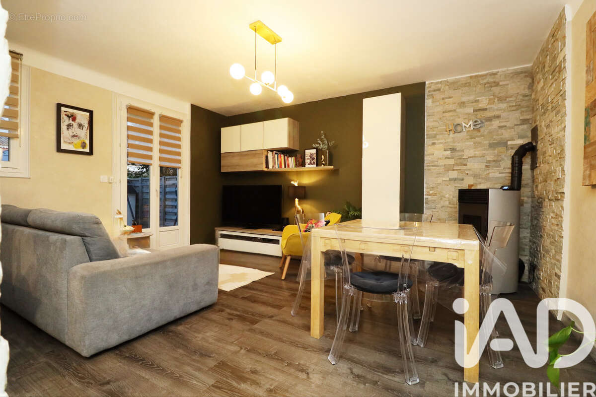 Photo 2 - Maison à SAINT-LAURENT-DE-LA-SALANQUE