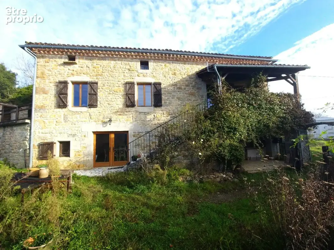 Maison et dépendances dans un hameau, proche de Verfeil - photo 2