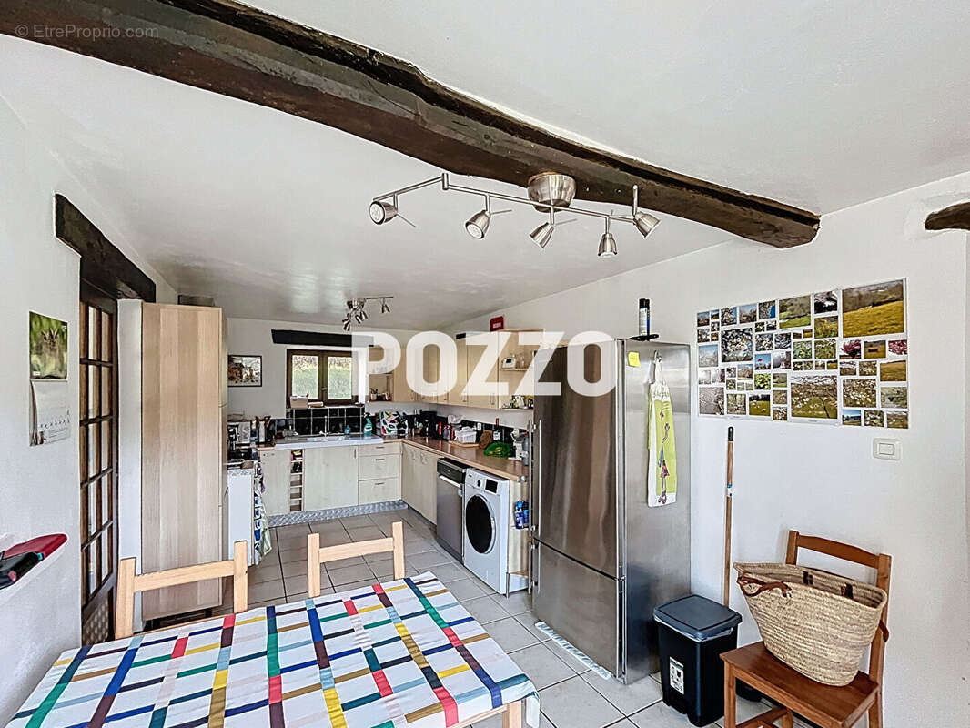 Maison à PERRIERS-EN-BEAUFICEL