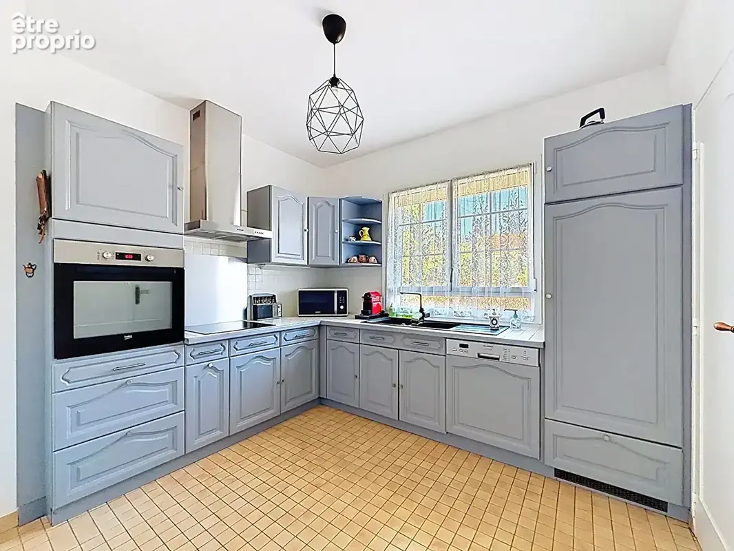 Maison Neauphle Le Château 8 pièce(s) 137.40 m2 - photo 8