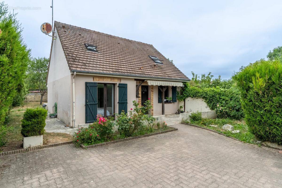 Maison à EZY-SUR-EURE