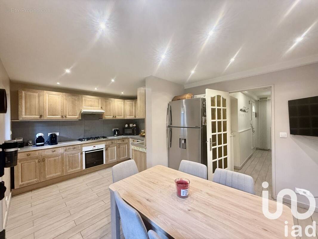 Photo 1 - Maison à SAVIGNY-LE-TEMPLE