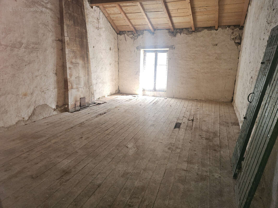 Maison a Rénover de 92 M2 - photo 6