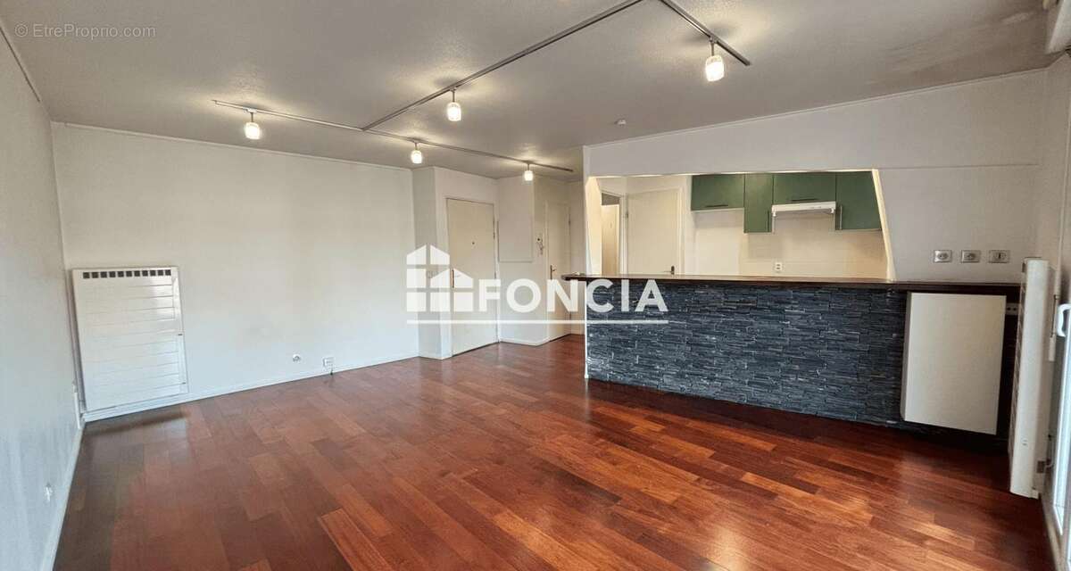 Appartement à SAINT-GRATIEN