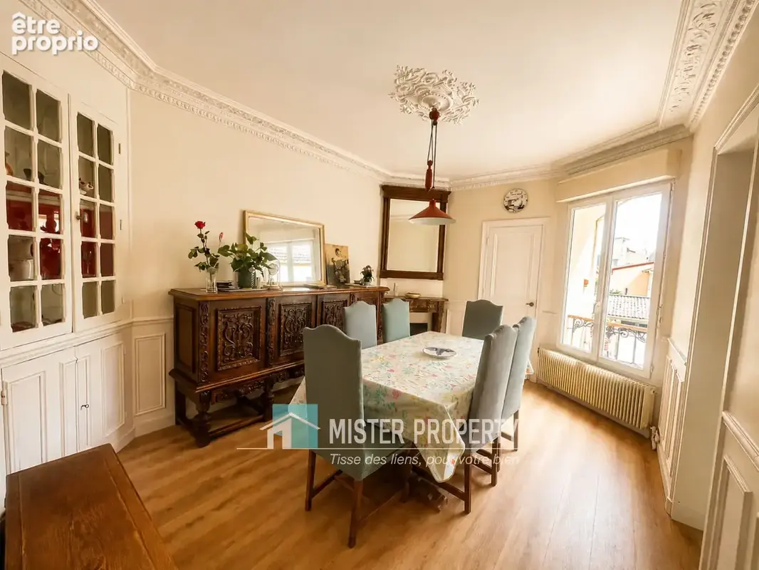 Rare à Bois-Colombes - Maison individuelle 7 pièces avec jardin et nombreuses possibilités - photo 2