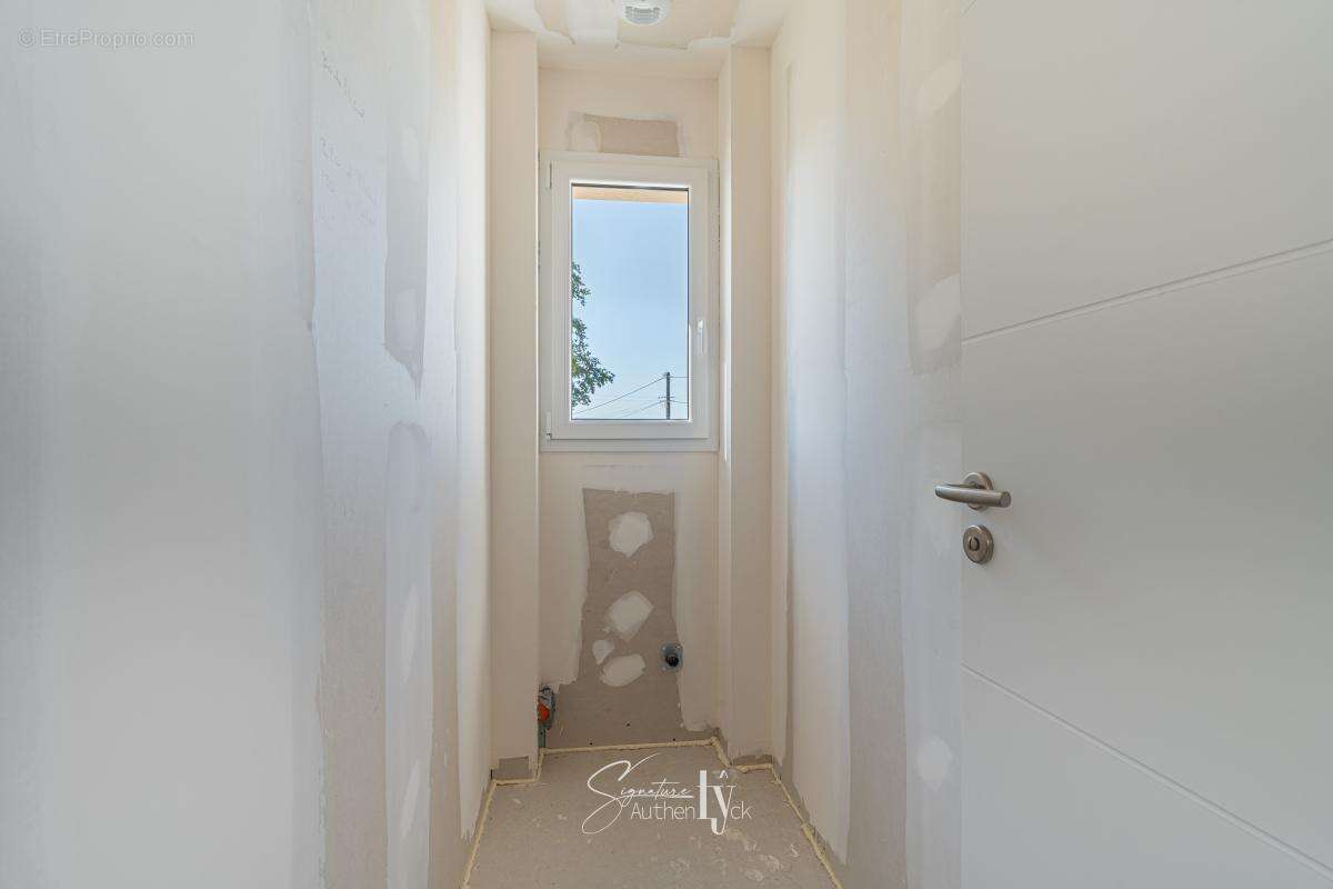 Maison 102 m² à Saint-Hilaire-Bonneval  - photo 7