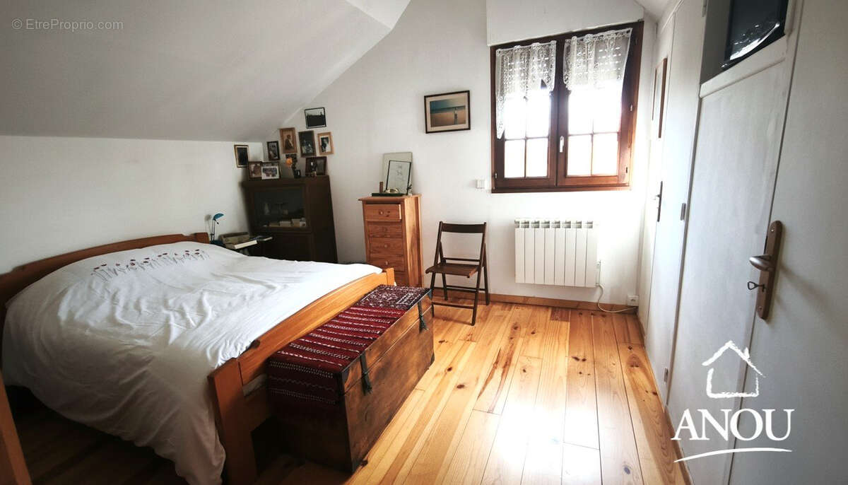 Maison à LA BAZOCHE-GOUET