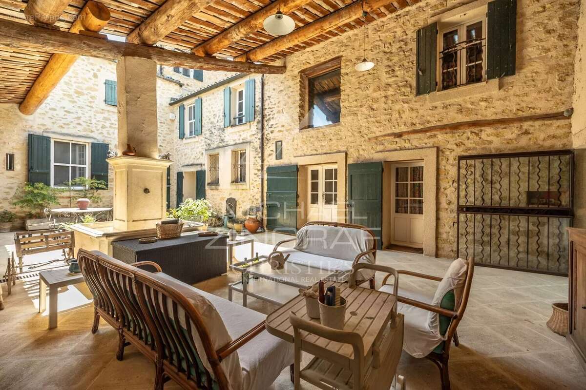 Maison à LOURMARIN