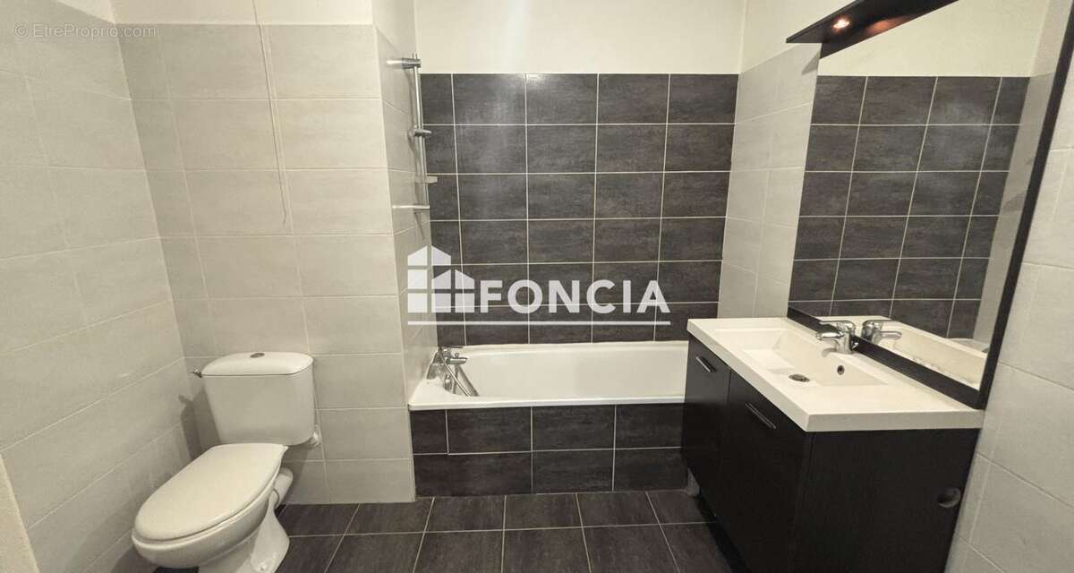 Appartement à DECINES-CHARPIEU