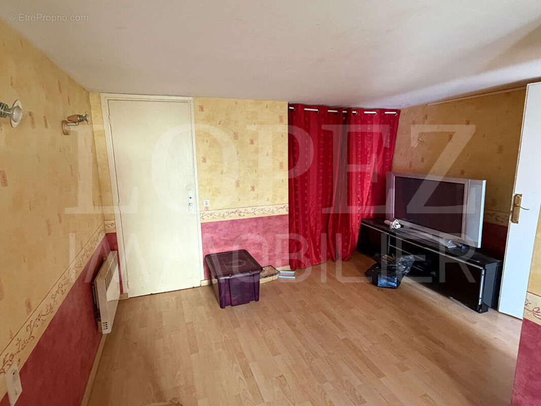 Maison à PAYRIN-AUGMONTEL