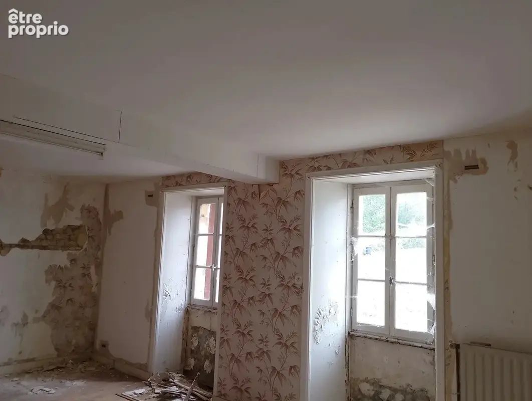 Secteur Jonzac - ensemble immobilier à rénover - photo 13