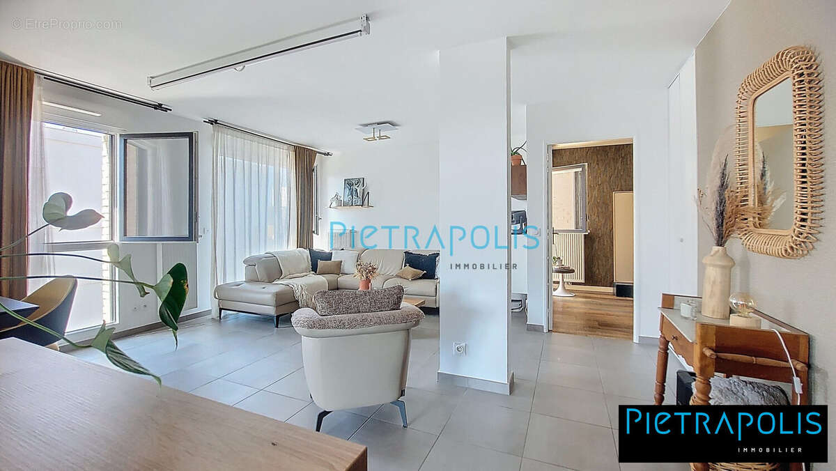 Appartement à RILLIEUX-LA-PAPE