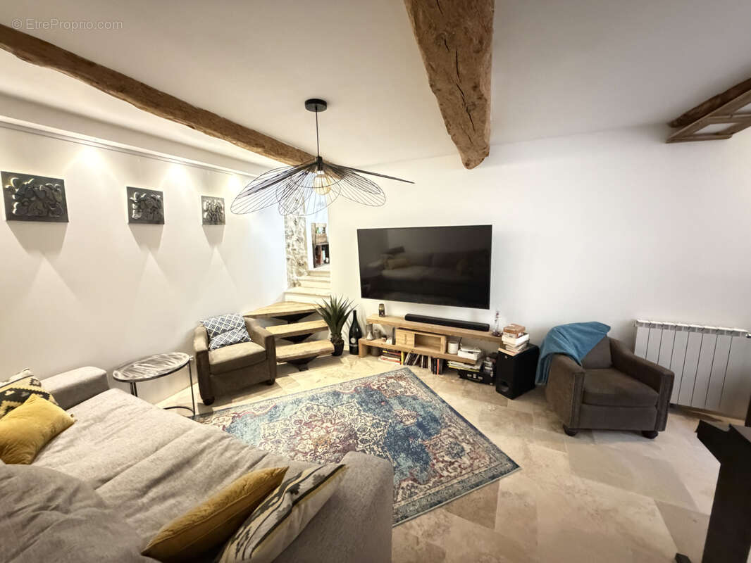 Maison à AUPS