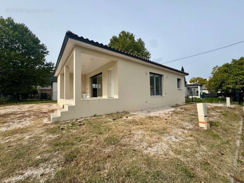 Maison à LES SALLES-DU-GARDON