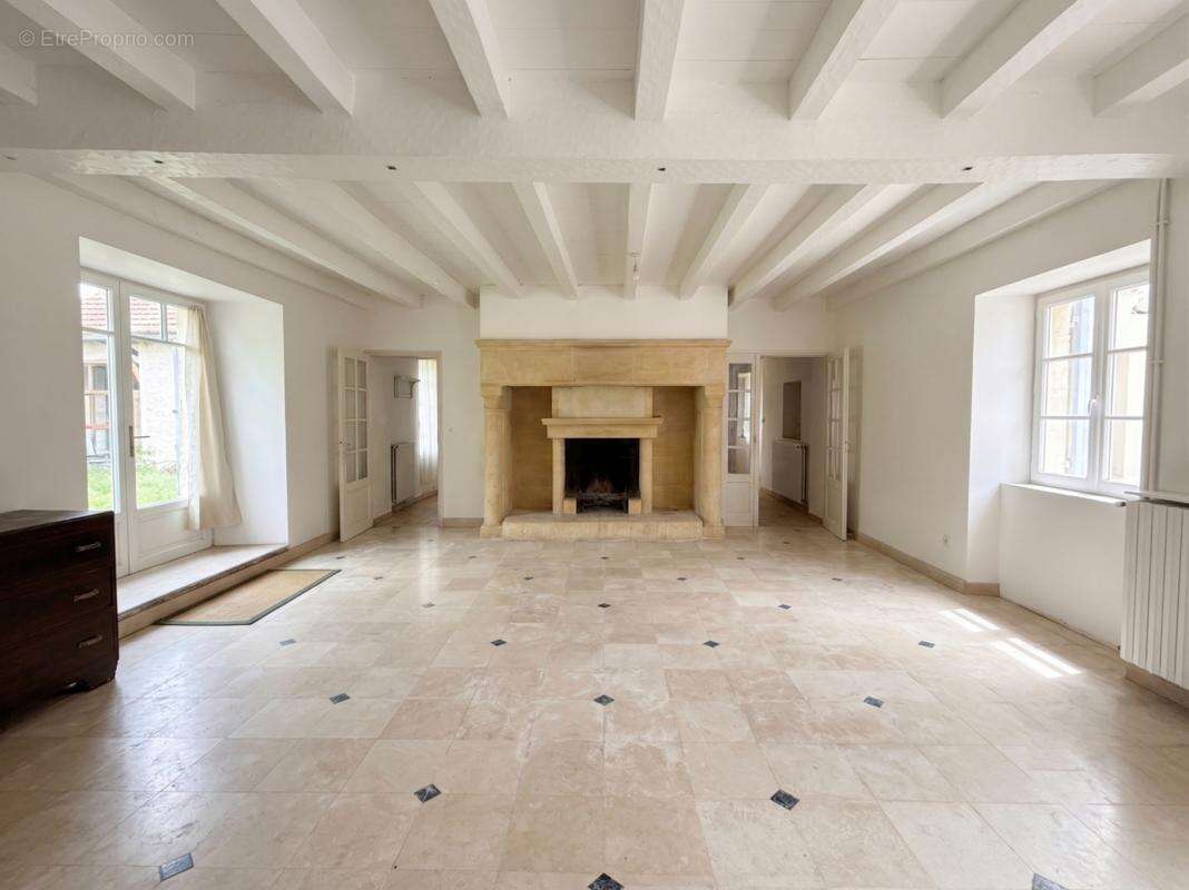 Maison 163 m² à Saint-Julien-De-Lampon  - photo 2