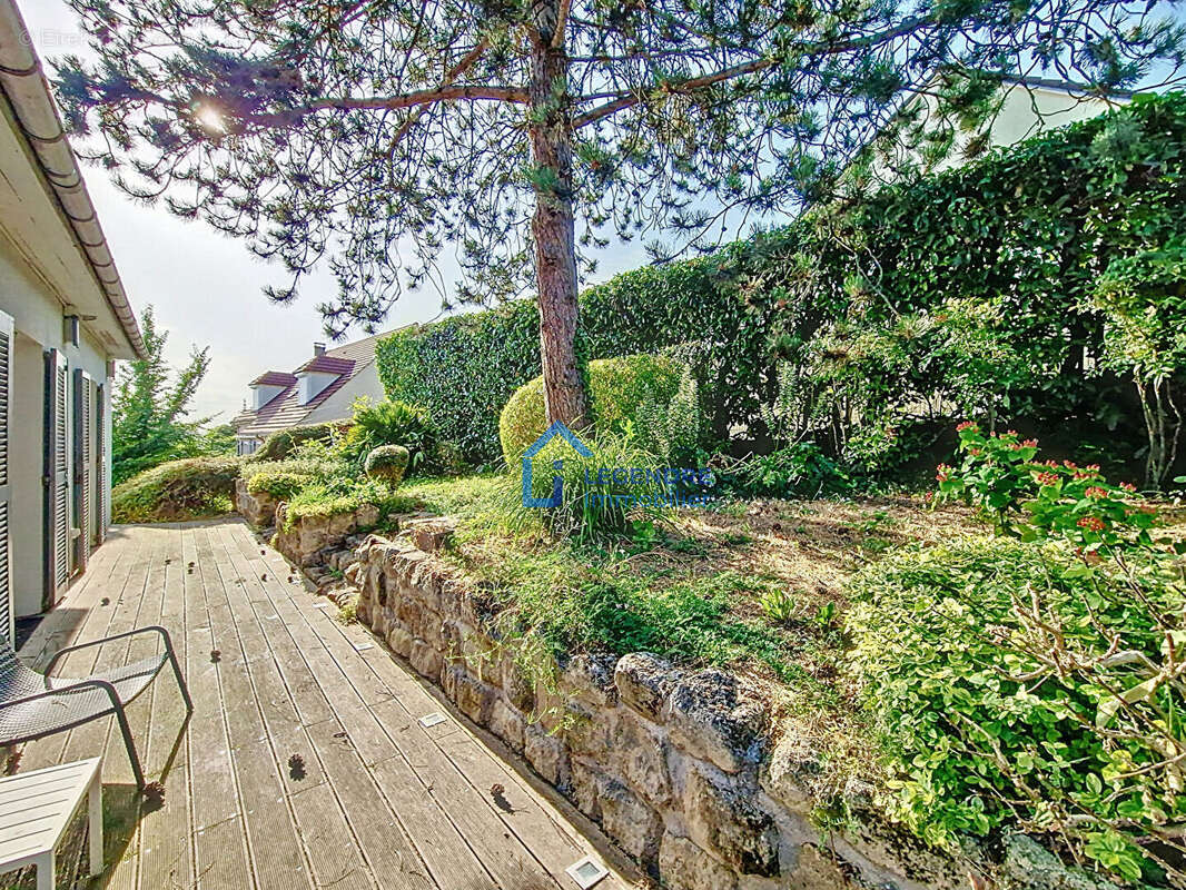 Maison à LA FRETTE-SUR-SEINE