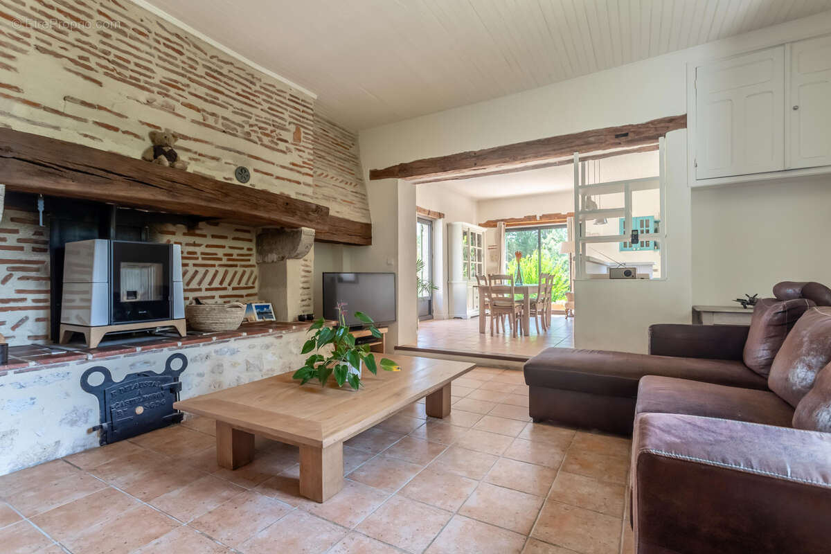 Maison de campagne avec piscine et grange - photo 21