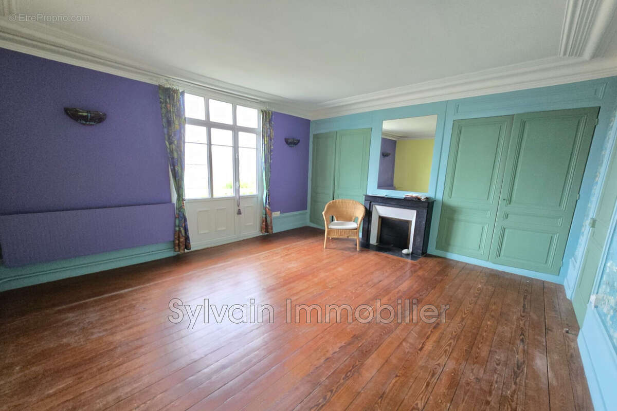 Maison à FORMERIE