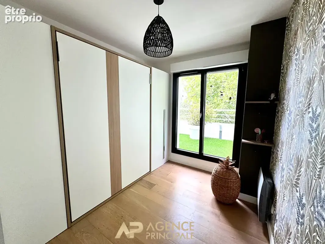 Appartement - Type 3 - 2 chambres - La Rochelle secteur Médiathèque (Ville en Bois) - photo 10