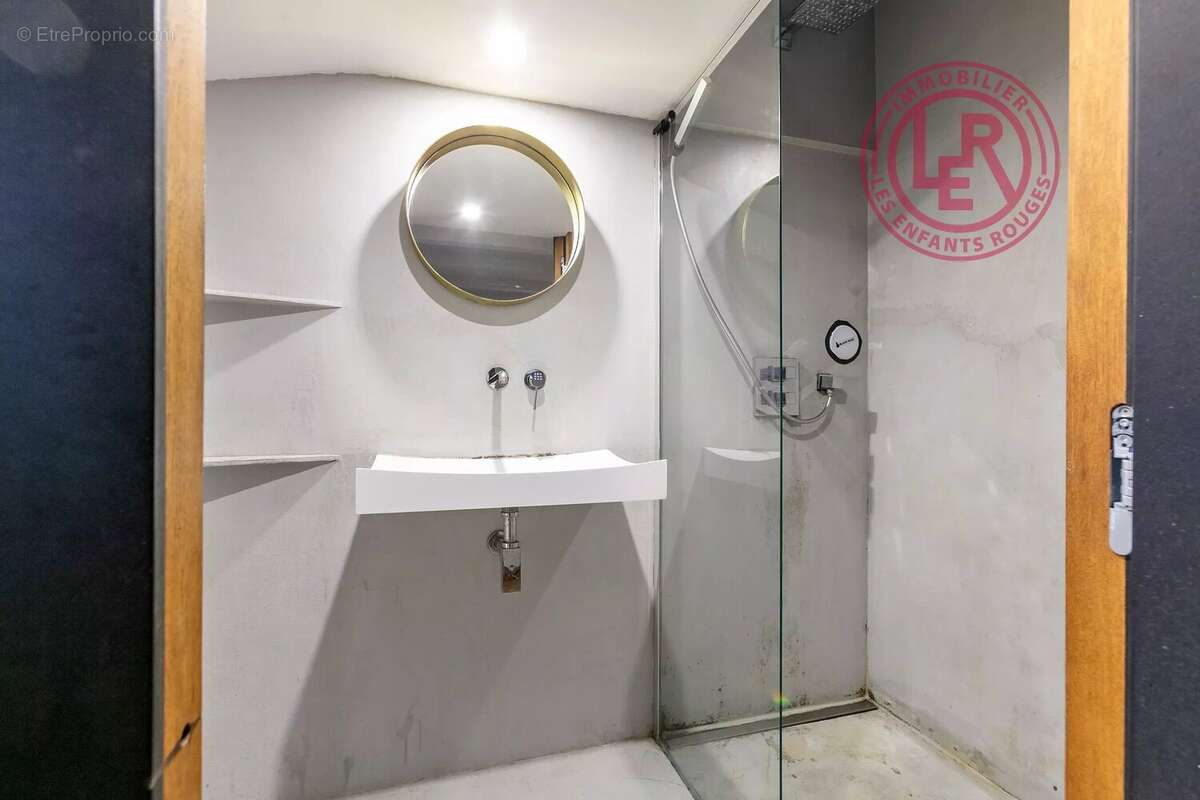 Appartement à PARIS-10E
