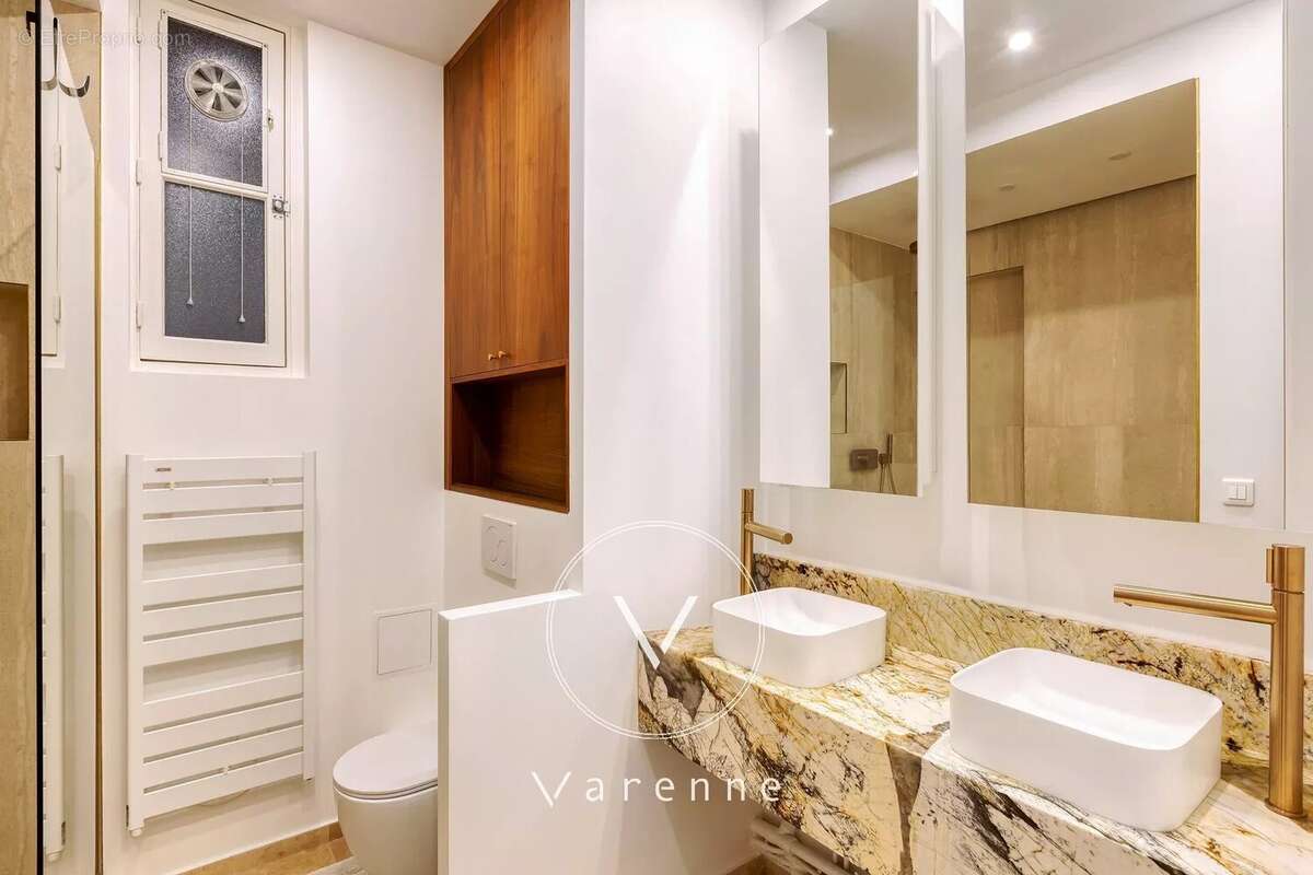 Appartement à PARIS-7E