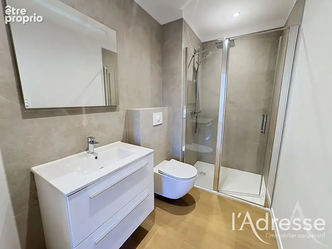 T2 dernier etage - residence 1903 - st therese/vacquinere - photo 7