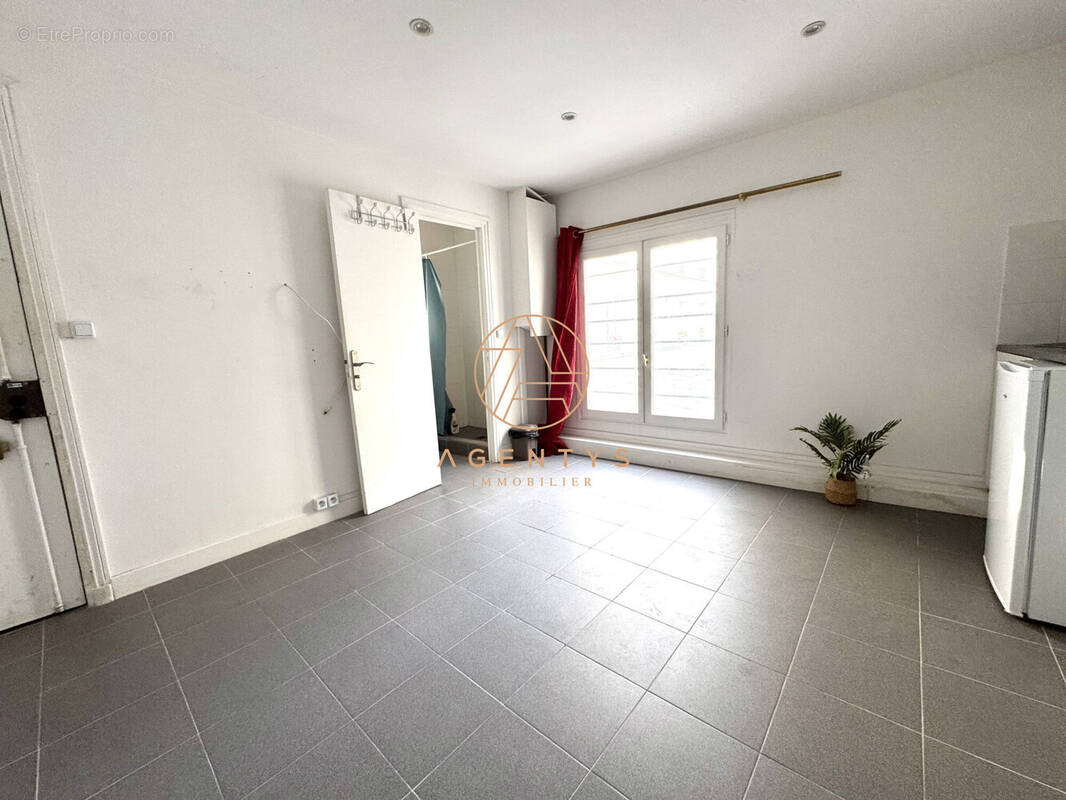 Appartement à PARIS-2E