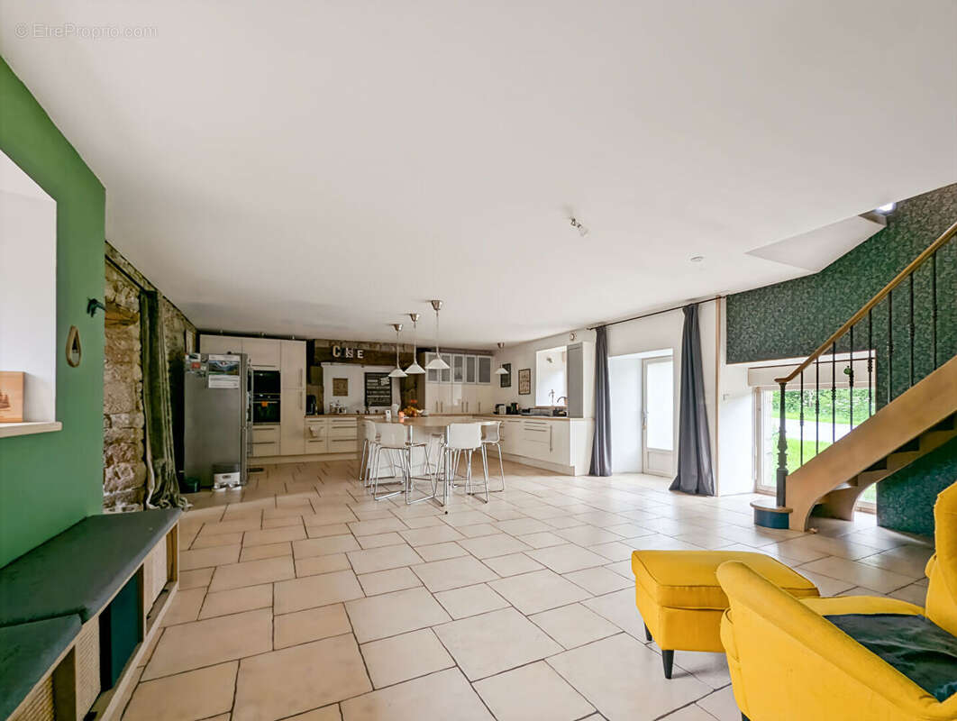 Maison à SENS-DE-BRETAGNE
