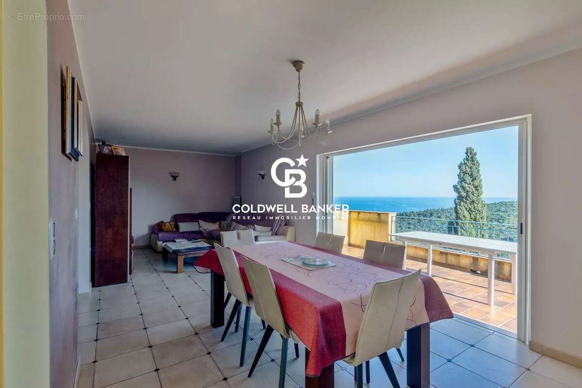 Maison à CAVALAIRE-SUR-MER