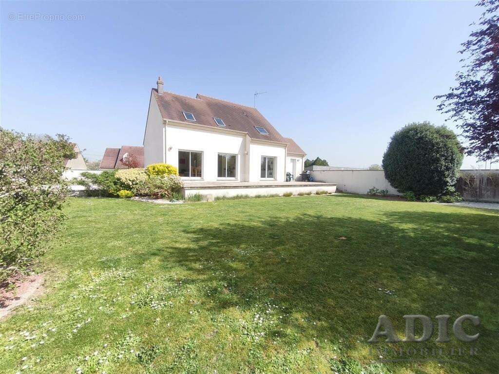 Maison à MOUSSY-LE-NEUF