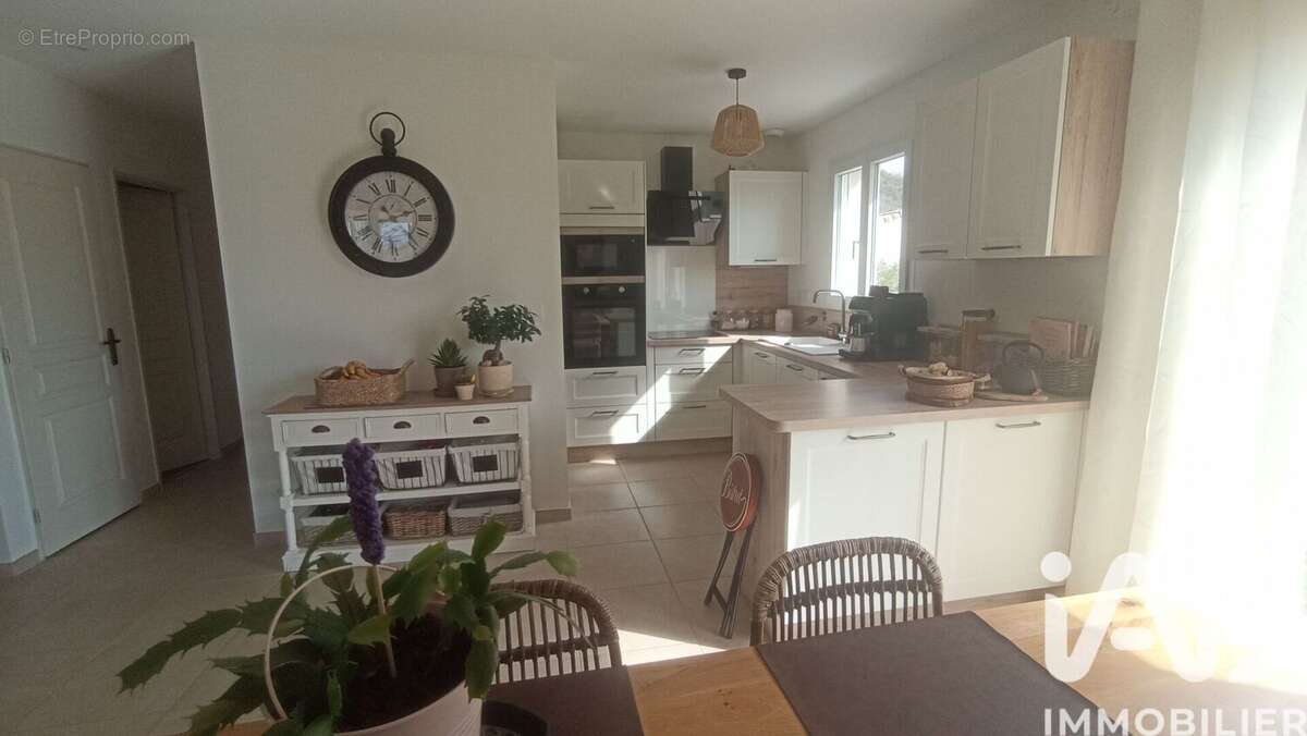 Maison 86 m² à Puy-Saint-Martin  - photo 5