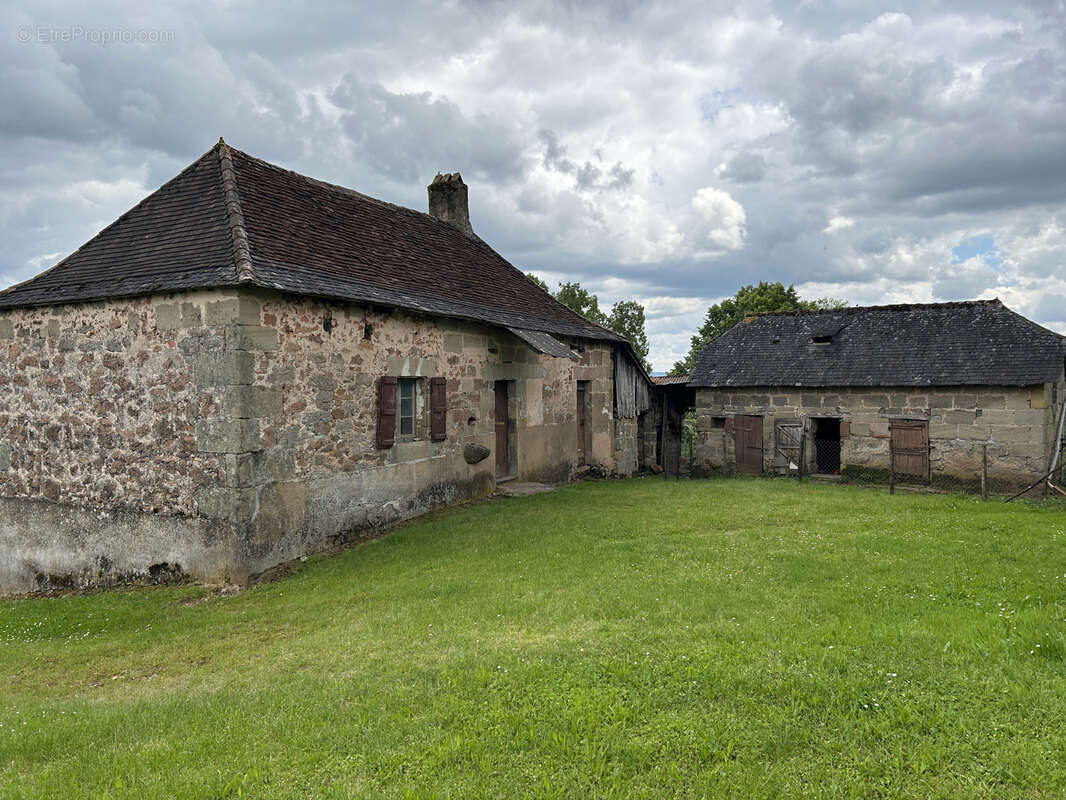 Maison à BRIGNAC-LA-PLAINE