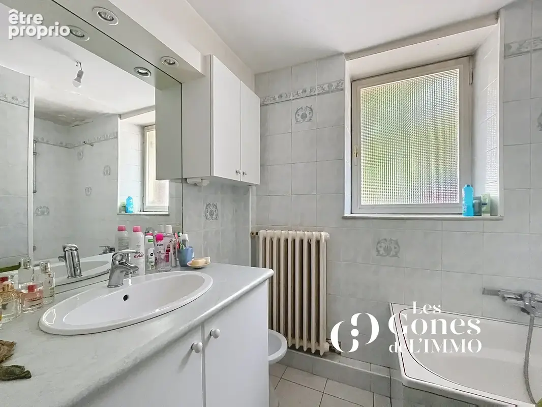 Une maison ancienne pleine de charme et de potentiel - photo 10