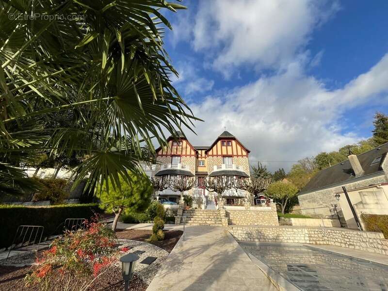 Maison à MONTRICHARD