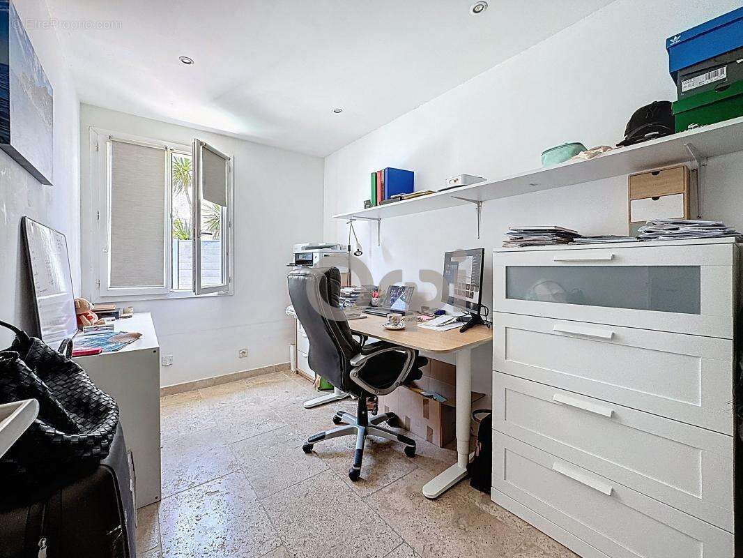 Maison à ROQUEBRUNE-SUR-ARGENS