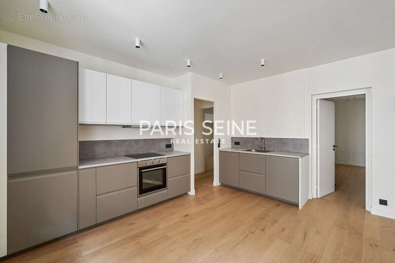 Appartement à PARIS-9E