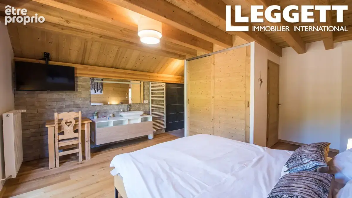 Enchastrayes – Chalet 339 m² avec dépendance et prestations luxe, à 4 km de Barcelonnette - photo 9