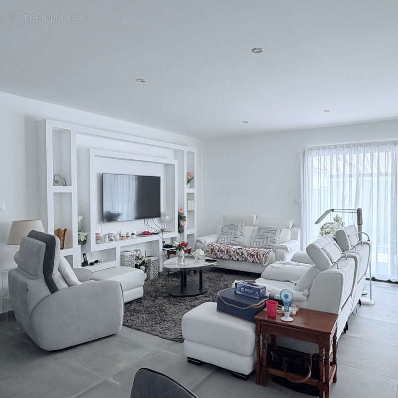 Maison Colombiers 4 pièce(s) 109.67 m2 - photo 9