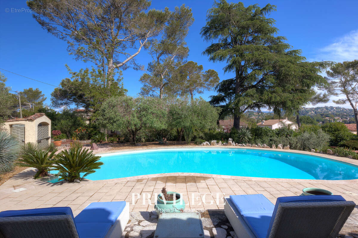Maison à MOUGINS