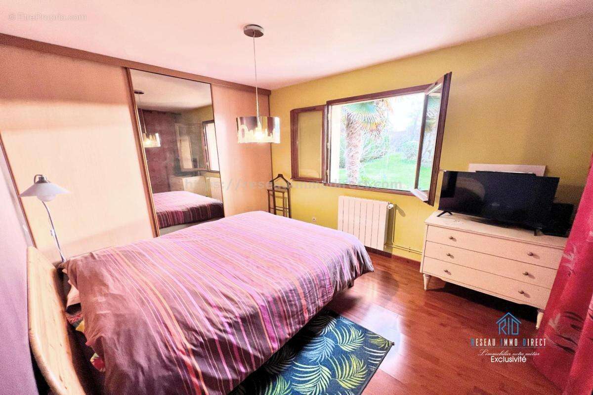 Maison à SAINT-SIMEON-DE-BRESSIEUX