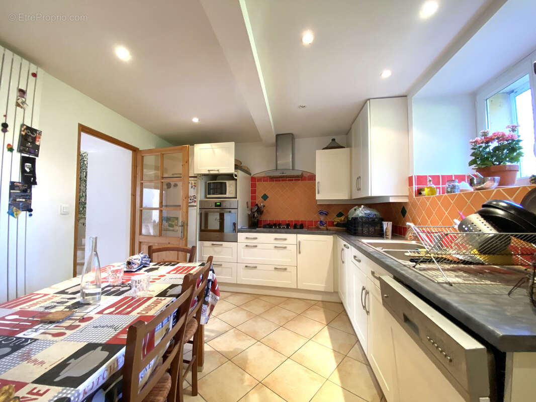 Maison à MONTROMANT